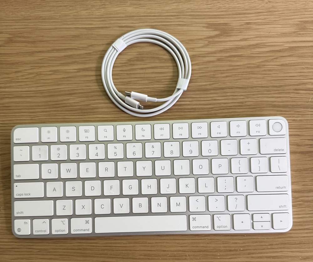Apple Magic Keyboard with Touch ID A2449 – Wireless – Lightning